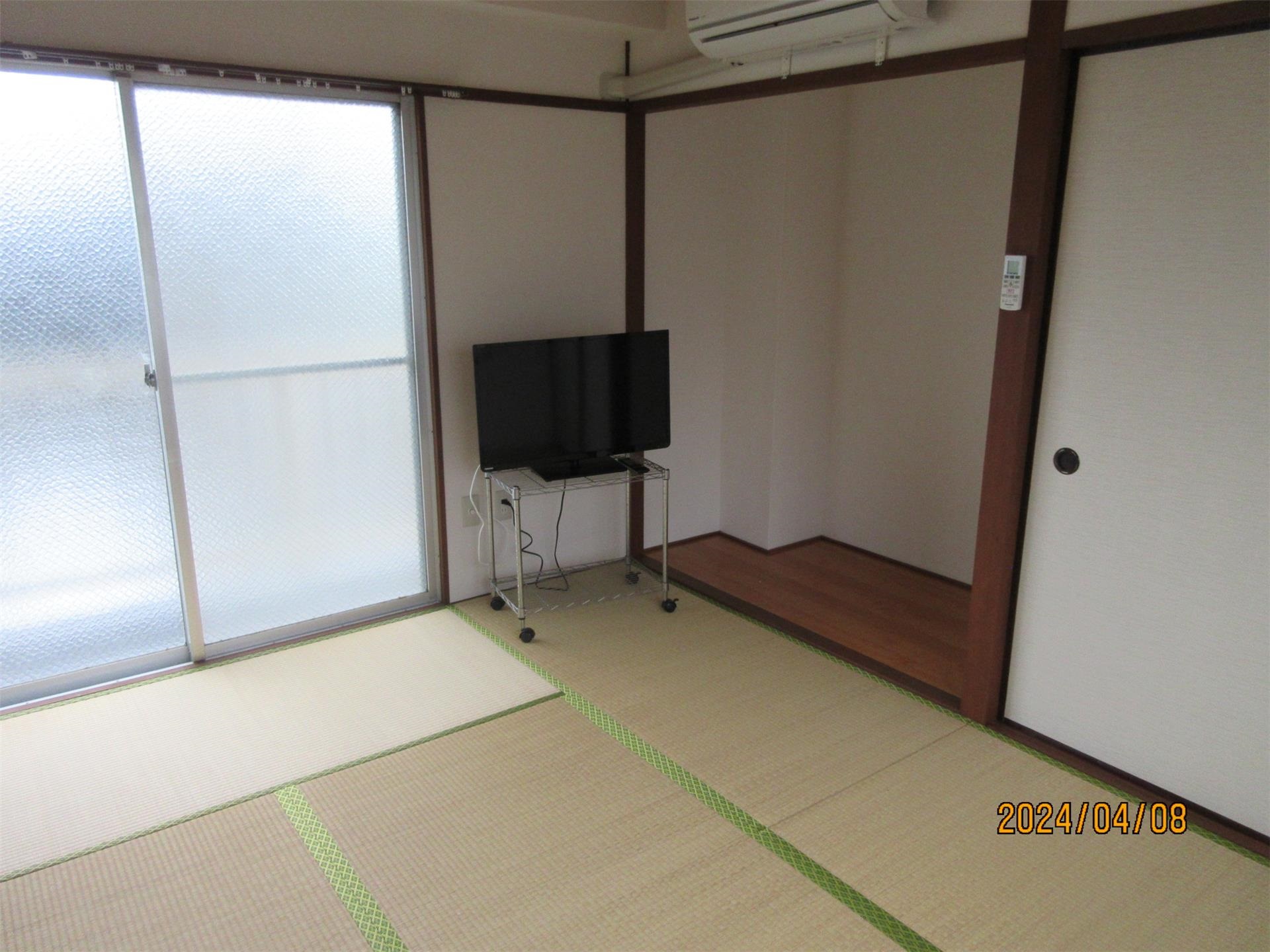 (居間)