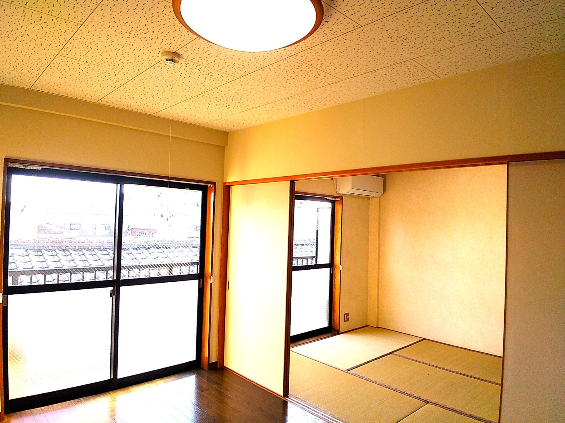 エアコン新品、照明付(キッチン)