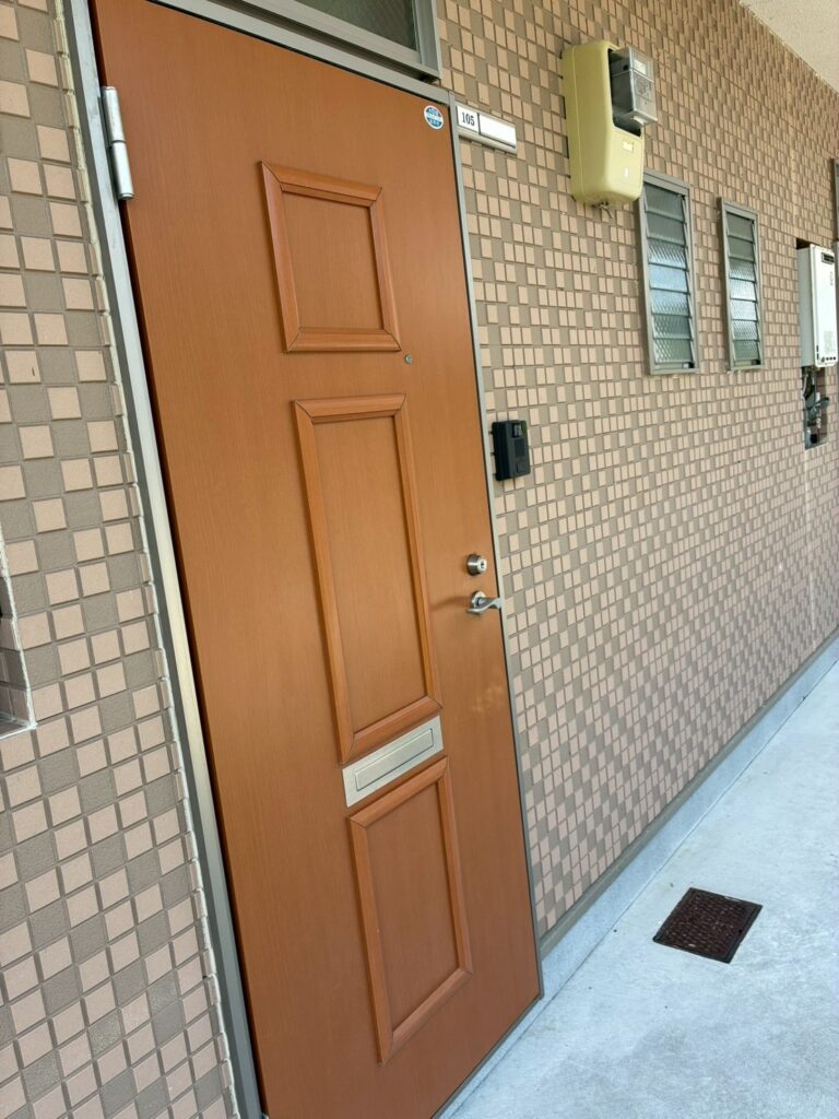 (玄関)