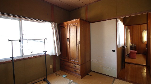 (居間) (居間)