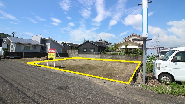 正面から見て右側になります(外観) 正面から見て右側になります(外観)