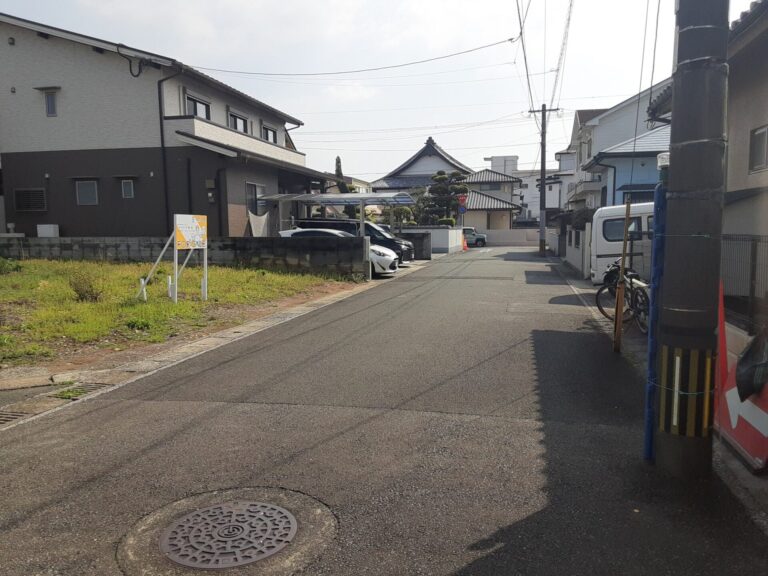 南側道路(外観)