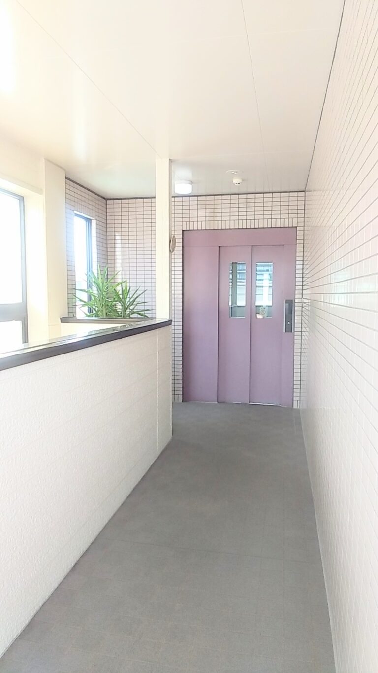 エレベーターが付いているマンションとなります