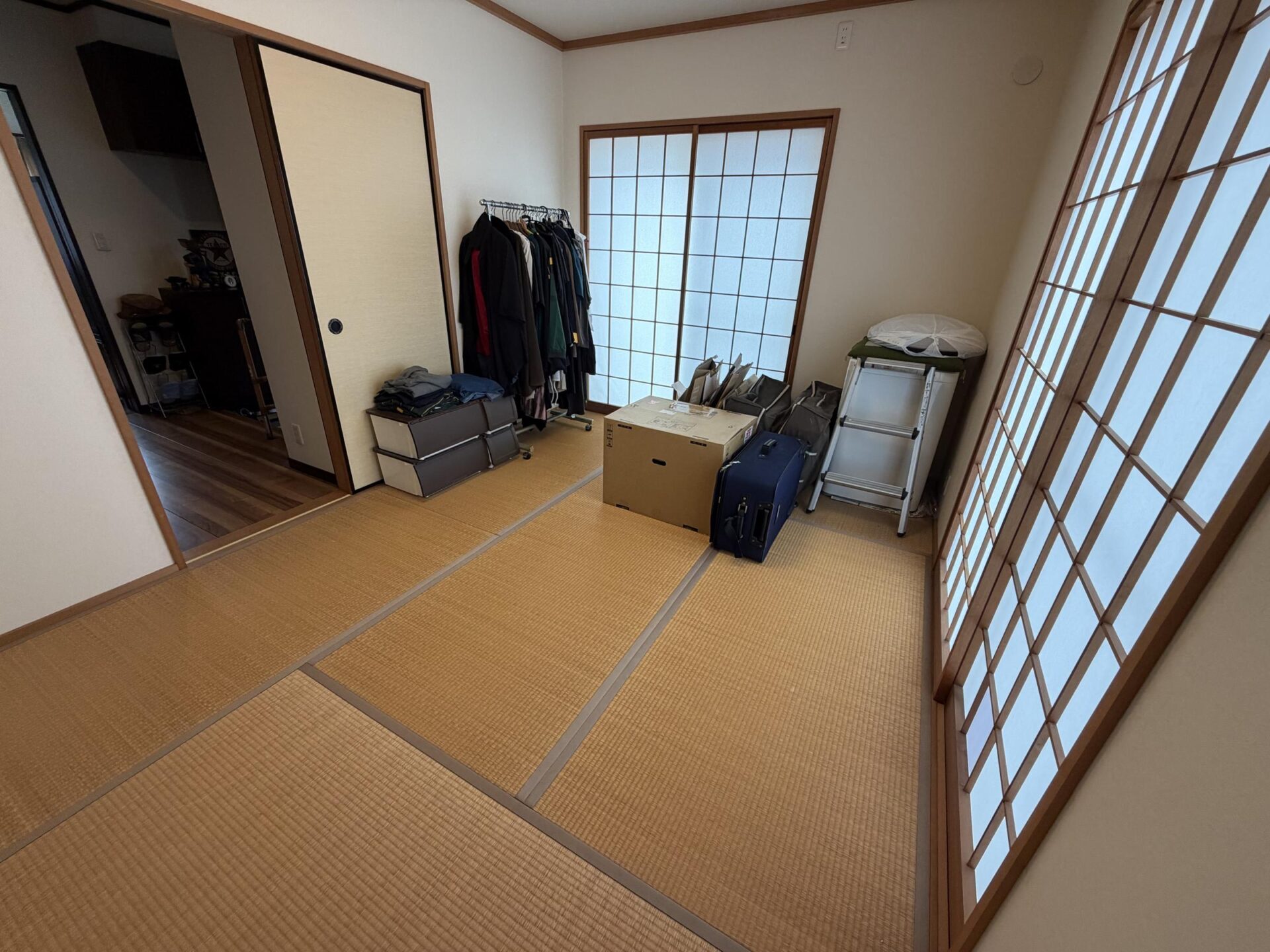 1階には客間としても使用できる和室があります(内装) 1階には客間としても使用できる和室があります(内装)