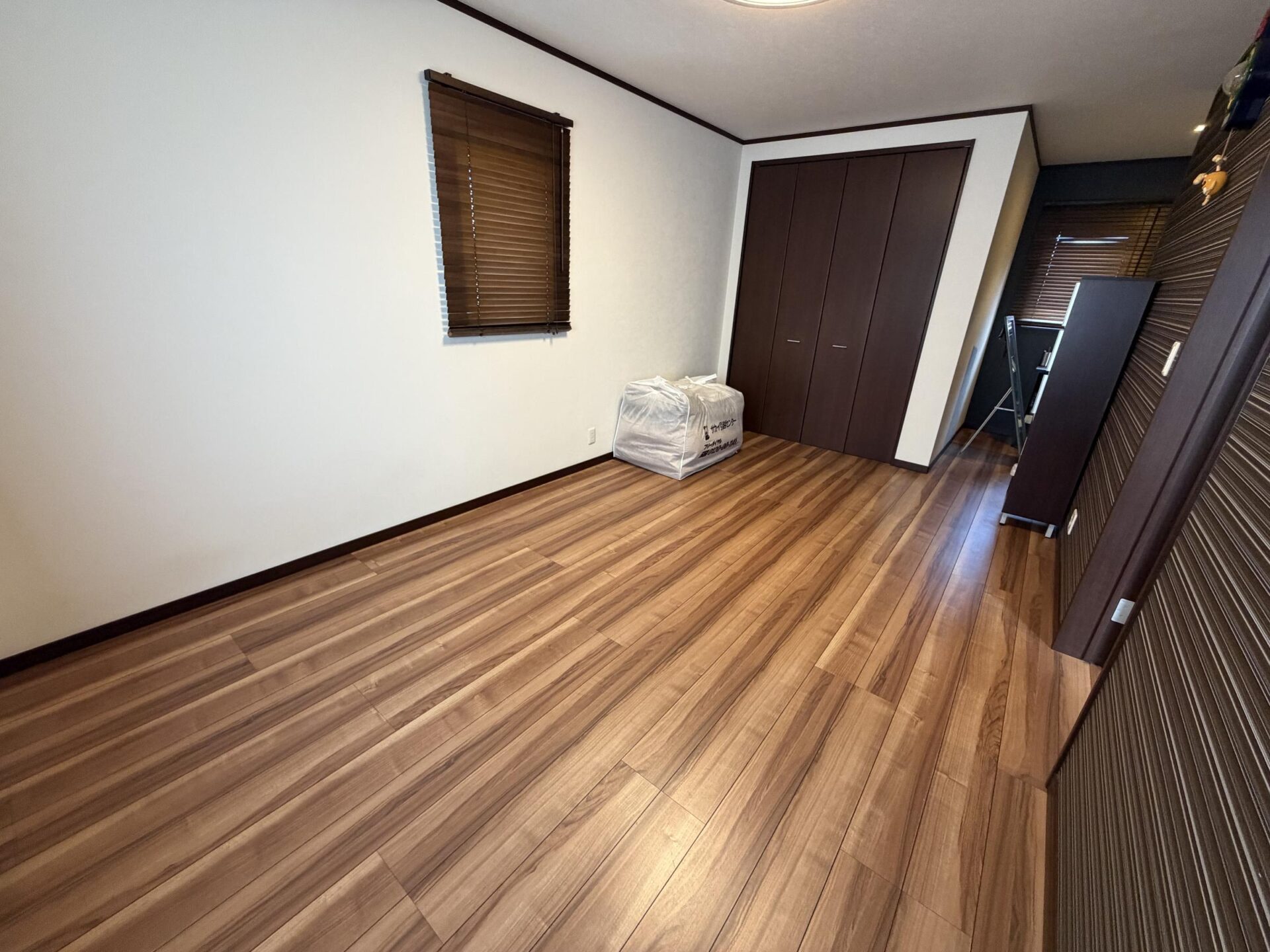 各洋室は充分広さがあり、収納もしっかりあります(内装) 各洋室は充分広さがあり、収納もしっかりあります(内装)