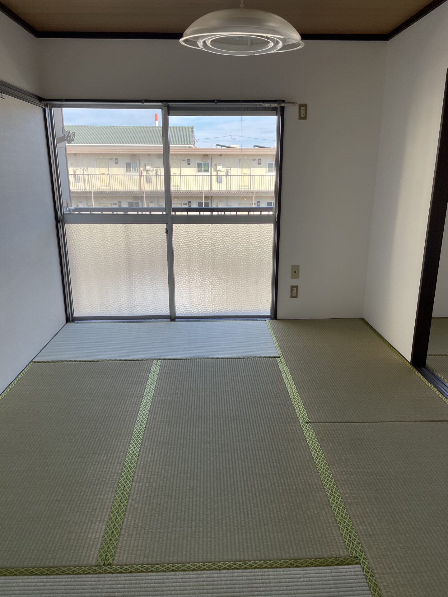 (居間)