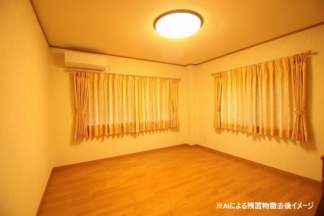 階段上がって左手前にある洋室です。 階段上がって左手前にある洋室です。